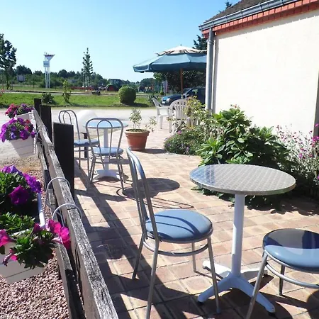 Hotell Le Pont De Fragne 2*